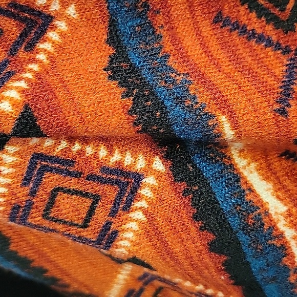 NWOT Geometric Print Baby Doll Top - Picture 6 of 6